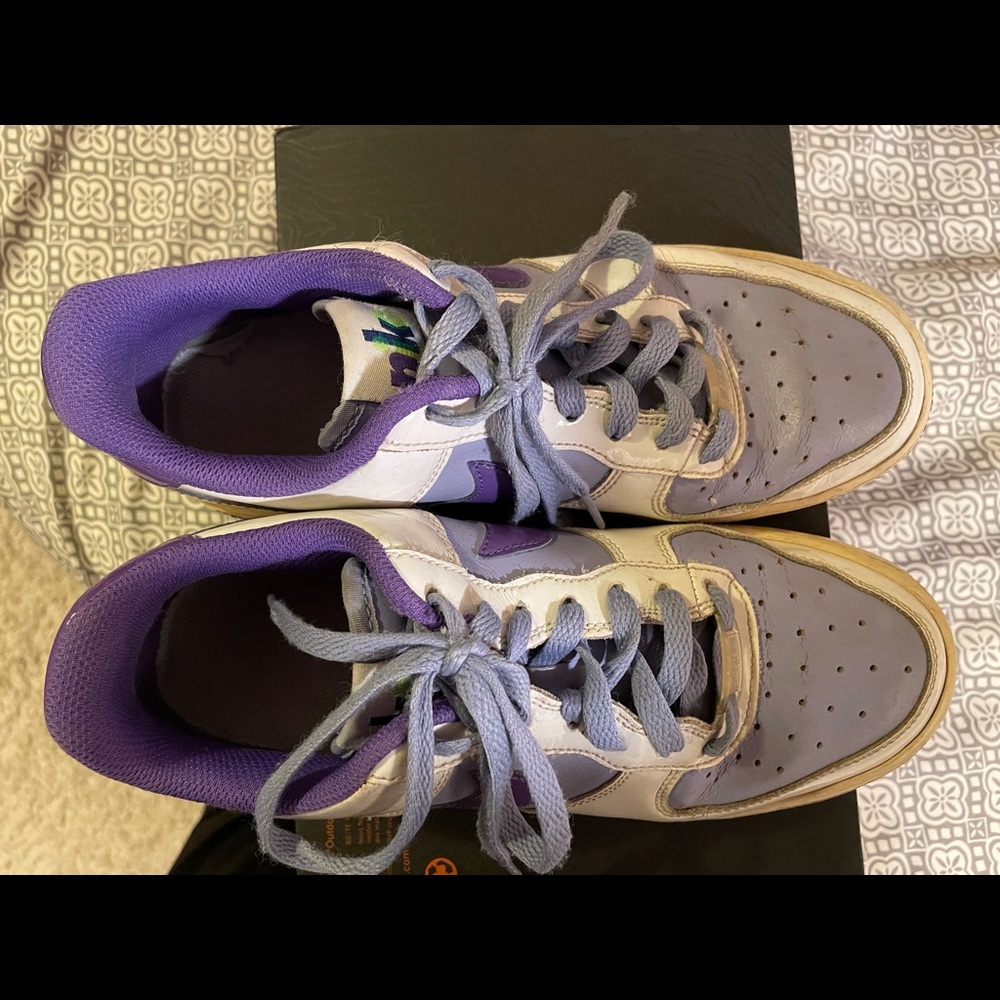 Nike Air white/purple sneaker, 7y. - Picture 9 of 10